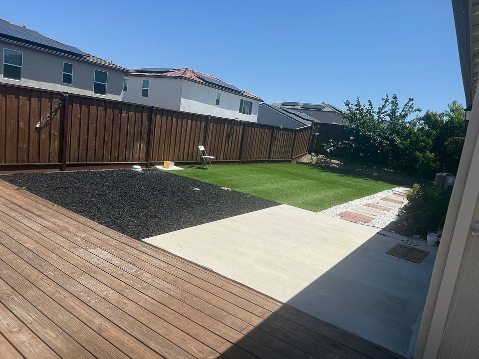 1st image of 2020 Petunia Dr