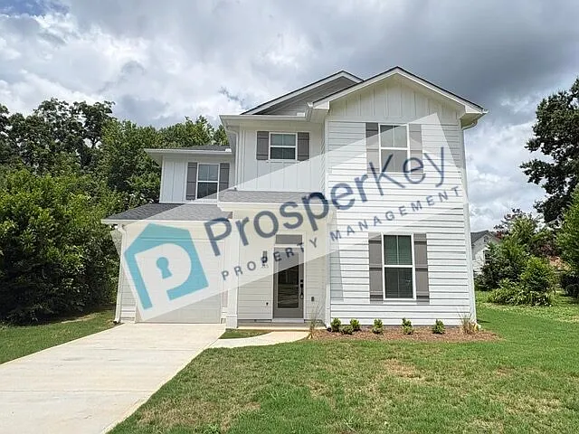 215 W Chappell St