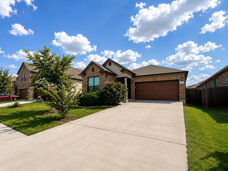 405 Kaden Prince Dr — Photo 3