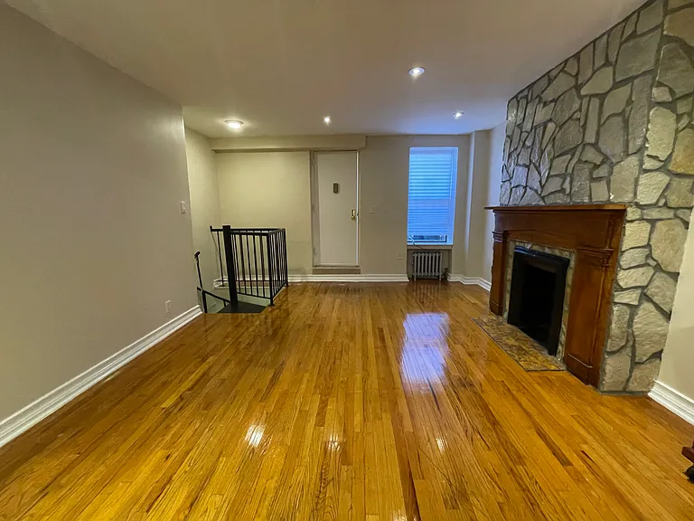248 W 20th St #B1 — Photo 2