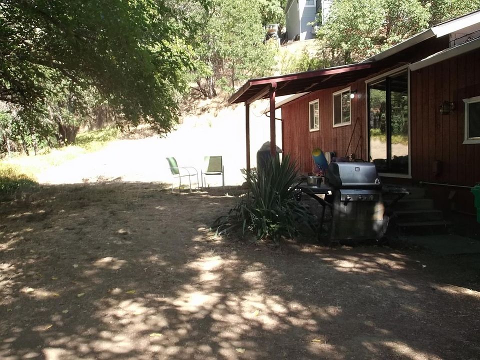 1st image of 925 N 6th Ave