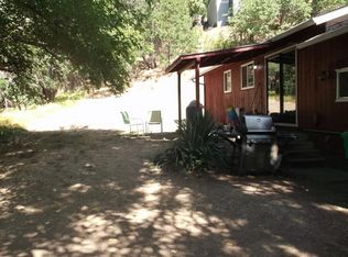 925 N 6th Ave, Gold Hill, OR 97525