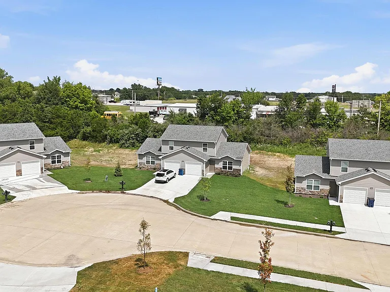 15405 Corbin Ct — Photo 9
