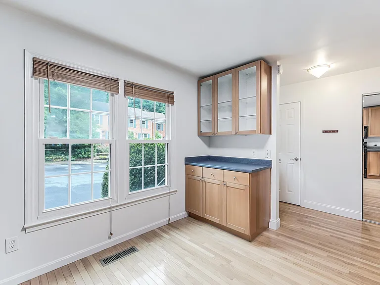 2331 Harleyford Ct — Photo 4