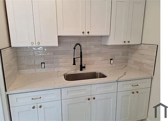 2838 Toledo Ave — Photo 3