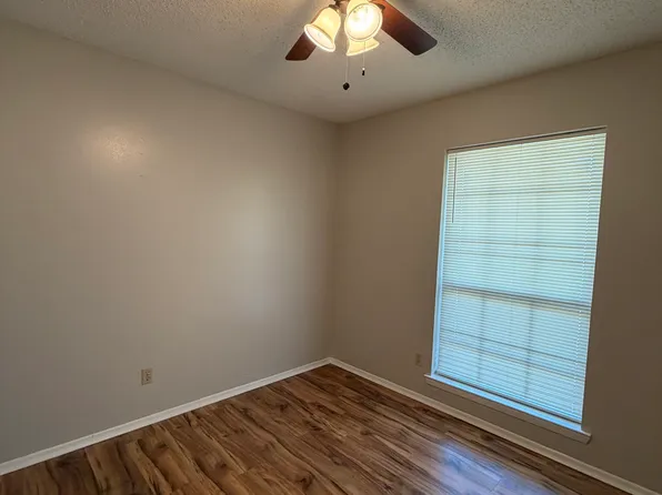 1724 Charlotte Ct, Little Rock, AR 72204