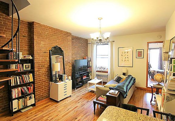 4th image of 315 W 100th St APT 4B
