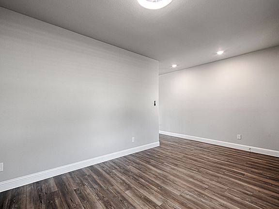 5th image of 5107 Emerald Hill Dr