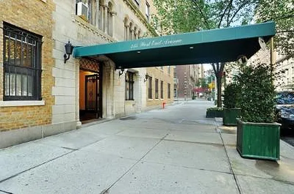 Rented by Corcoran | media 19