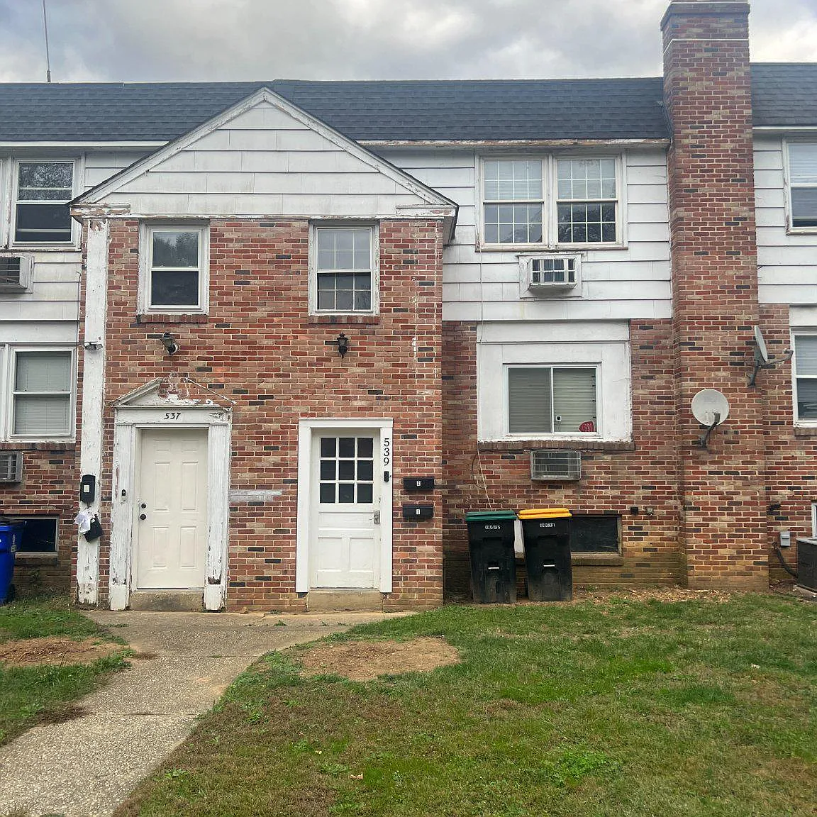 2 bed, 1.0 bath, 1575 sqft, $1,150 — Photo 1
