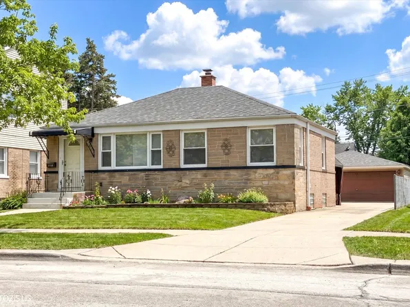 2112 Portsmouth Ave, Westchester, IL 60154