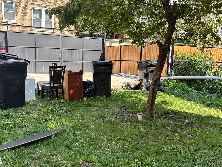 N Seeley Ave — Photo 10