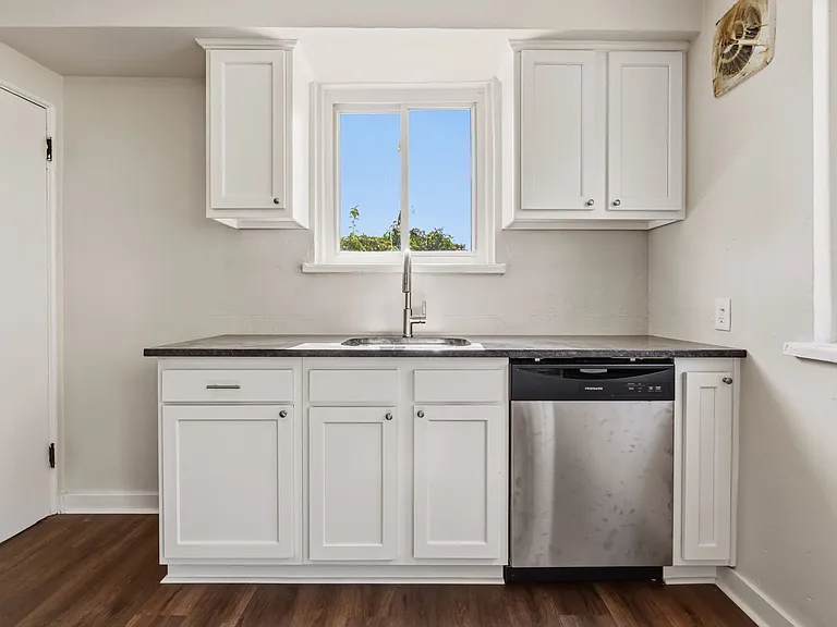 338 Meadow Ave — Photo 15