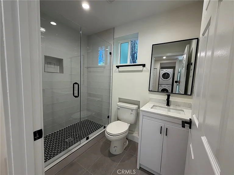 7818 Amestoy Ave #1/2 — Photo 5