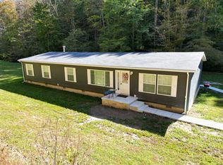 1819 Daniels Run Rd, Millstone, WV 25261