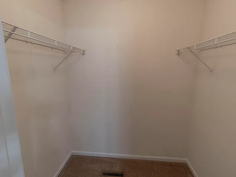 3402 E Saint Charles Rd — Photo 14