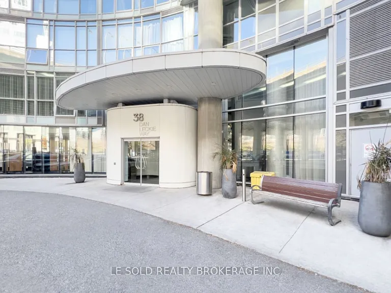 38 Dan Leckie Way #1205 — Photo 4