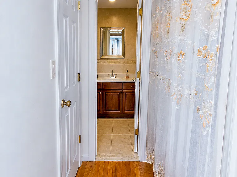 2ND FL - MASTER BEDROOM HALLWAY TO BATHROOM AND WALKING CLOSET