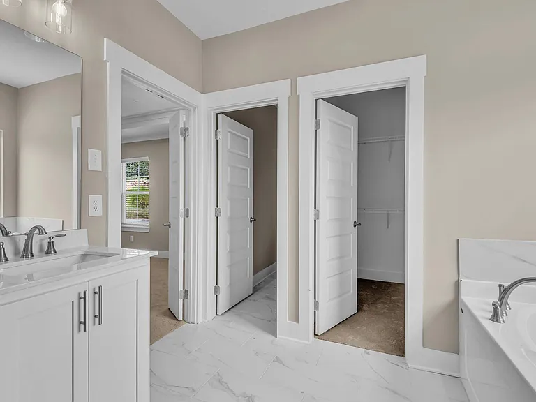 117 Traveller Ln — Photo 4