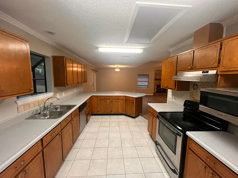 310 Fairwood Dr — Photo 13