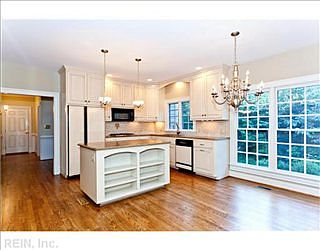 4th image of 129 Westbury