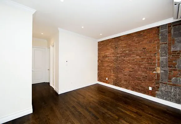 Rented by Icon Realty Management | media 2