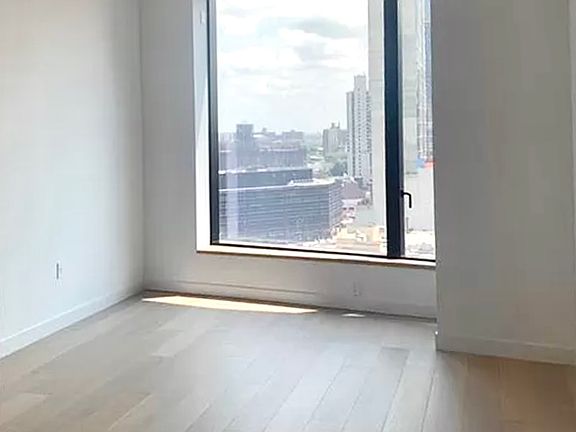 3rd image of 11 Hoyt St #18F