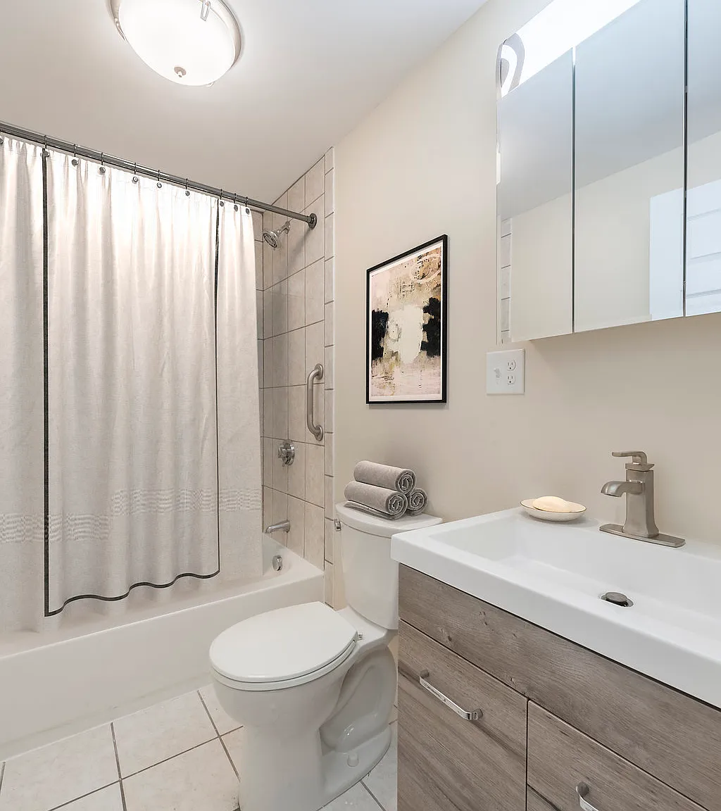 1 bed, 1.0 bath, $2,100 — Photo 4