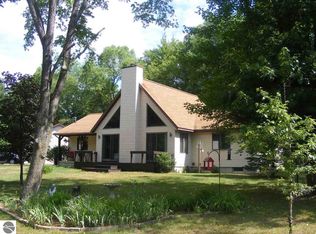 7110 W Blue Rd, Lake City, MI 49651