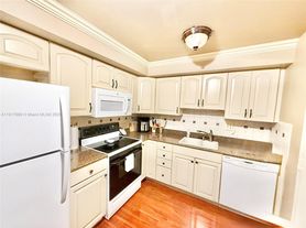 600 Three Islands Blvd