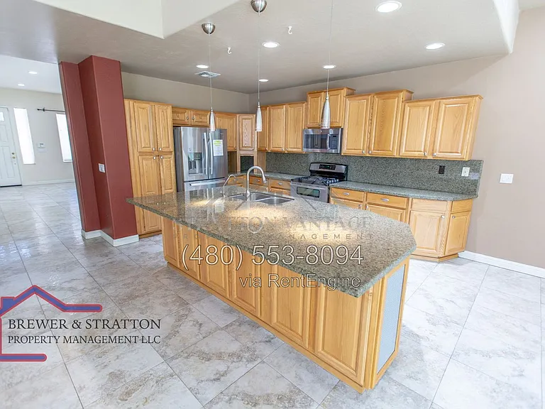 1373 W Longhorn Dr — Photo 11