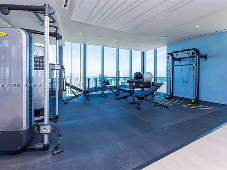 1000 Brickell Plz #CU-4104 — Photo 46