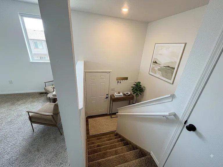 286 W Harmony Dr — Photo 4
