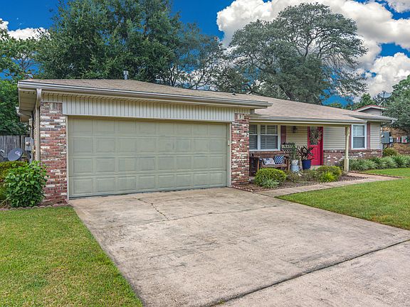 3rd image of 115 Alan A Dale Dr