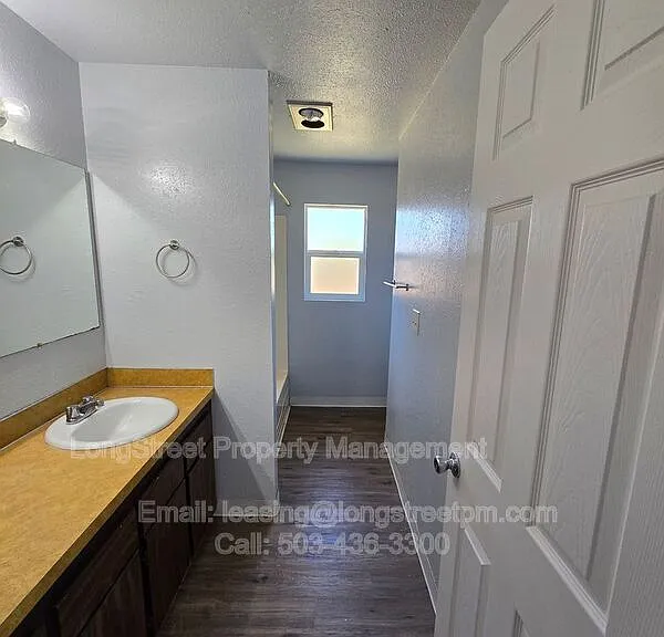 2830 SE Deborah Pl — Photo 12