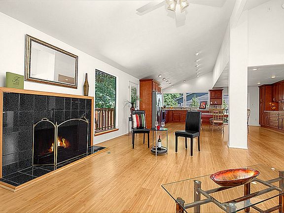 5th image of 16754 NE 33rd Pl