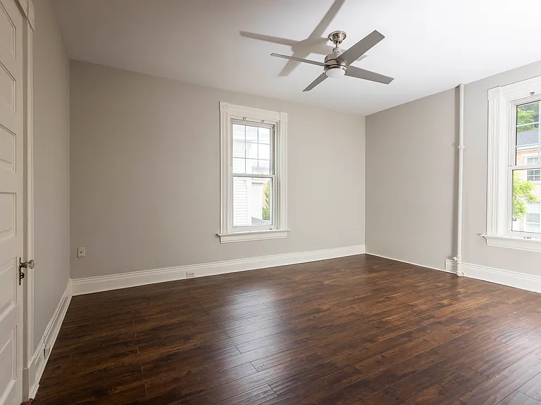 3834 Eastern Ave — Photo 25