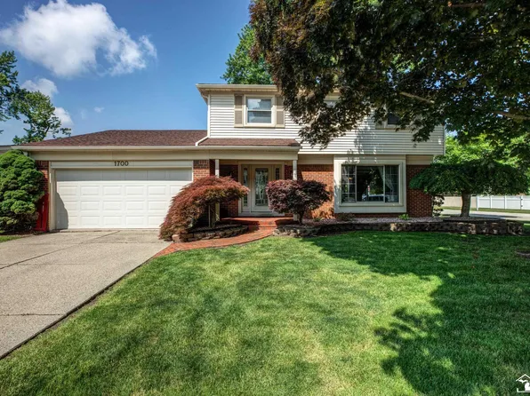 1700 Kenwood St, Trenton, MI 48183