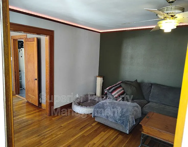 611 Seymour Ave — Photo 5