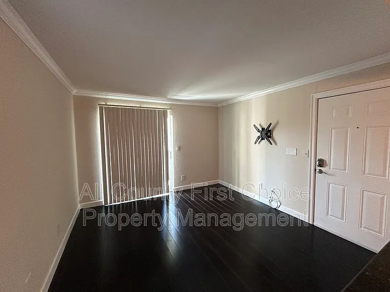 10200 Gandy Blvd #1008 — Photo 4