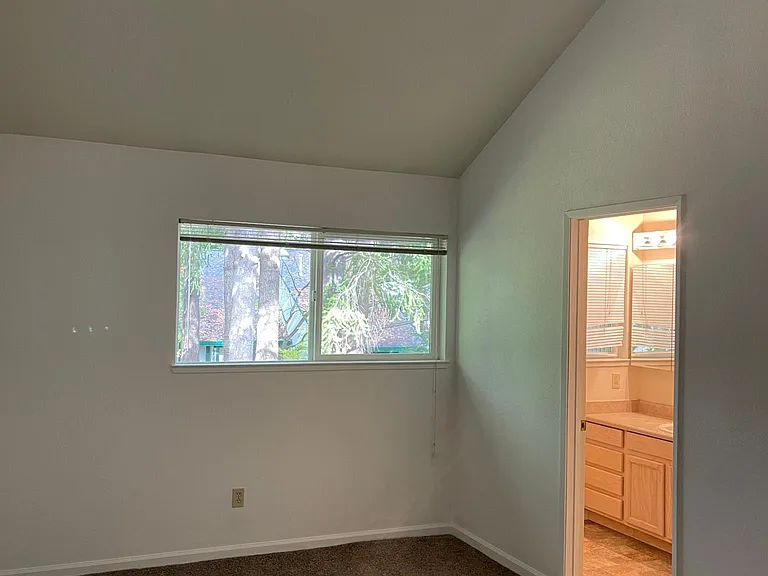 537 Norlee St — Photo 20