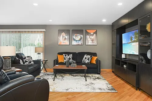 255 Banbury Ave #ID1285054P Photo 1