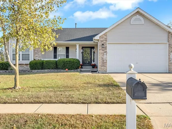 515 Great Oaks Meadow Dr, Wentzville, MO 63385