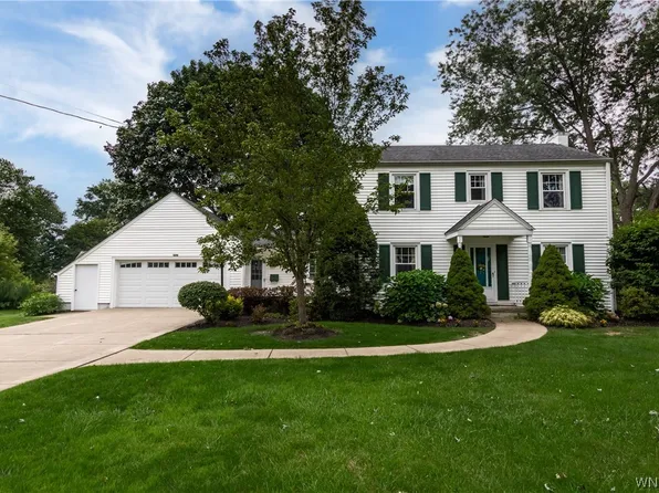 4473 Valley View Ave, Hamburg, NY 14075