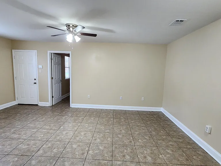 3618 Shangri La Dr — Photo 5