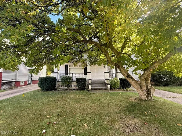 13206 Christine Ave, Garfield Heights, OH 44105