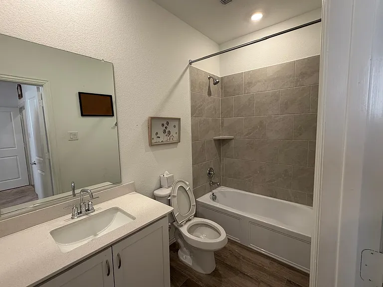 2521 Birchcrest Dr — Photo 13