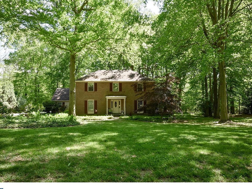 1st image of 3907 Heather Dr