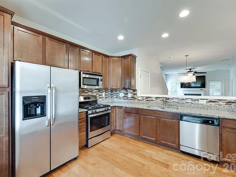 1430 Harpers Inlet Dr — Photo 5