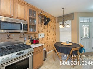 4558C Half Moon Dr, Yorkville, IL 60560